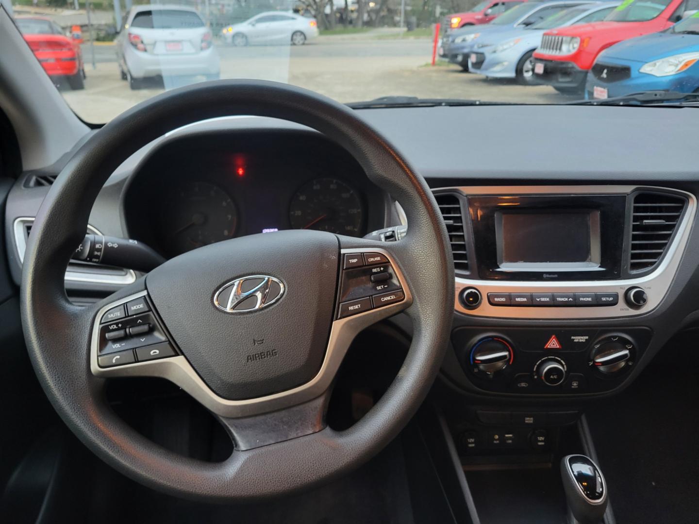 2018 Red Hyundai Accent SEL 4-Door 6A (3KPC24A35JE) with an 1.6L L4 DOHC 16V engine, 6A transmission, located at 503 West Court, Seguin, TX, 78155, (830) 379-3373, 29.568621, -97.969803 - Photo#5